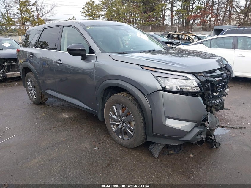 2024 Nissan Pathfinder S 4Wd