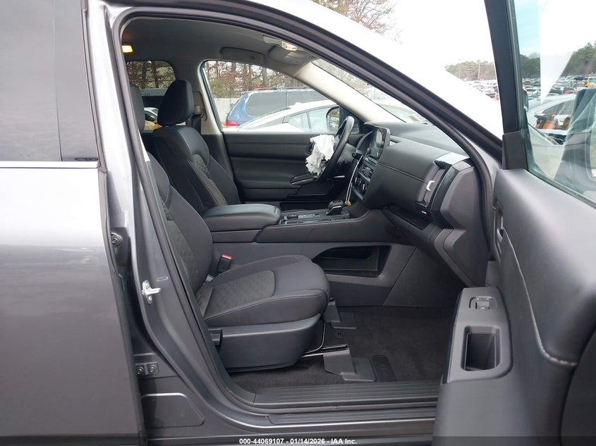 2024 Nissan Pathfinder S 4Wd