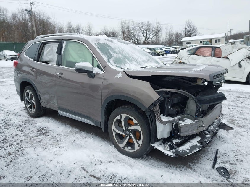 2023 Subaru Forester Touring