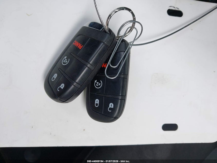 VIN ZACNJCBB9MPM52738 2021 JEEP RENEGADE LATITUDE FWD