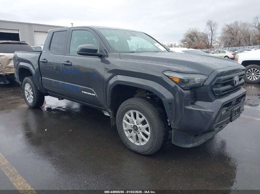 TOYOTA TACOMA SR5