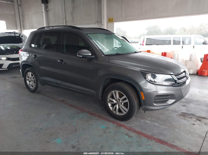 2015 Volkswagen Tiguan S