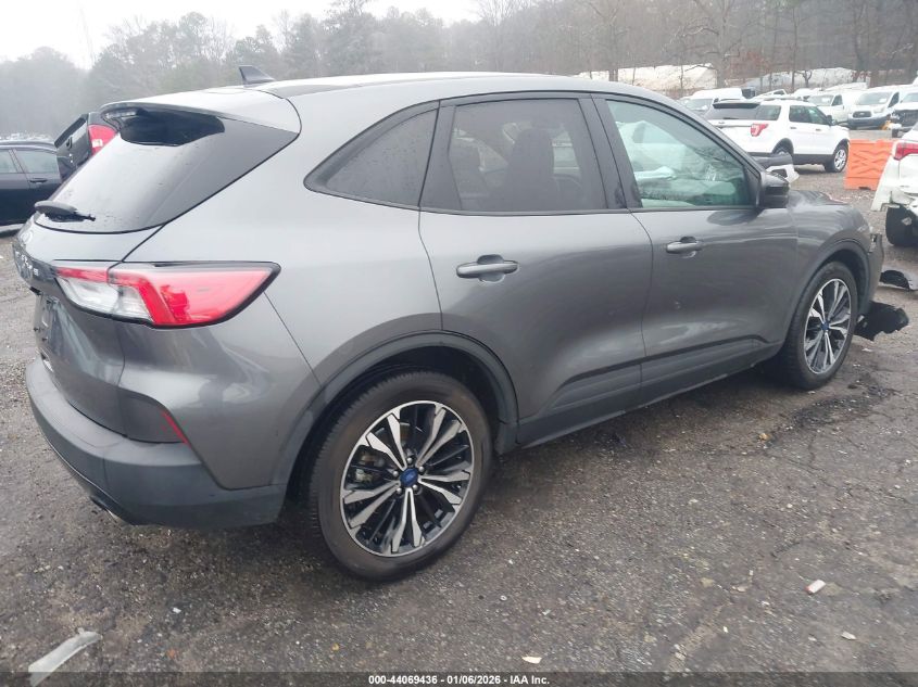 2022 Ford Escape Se