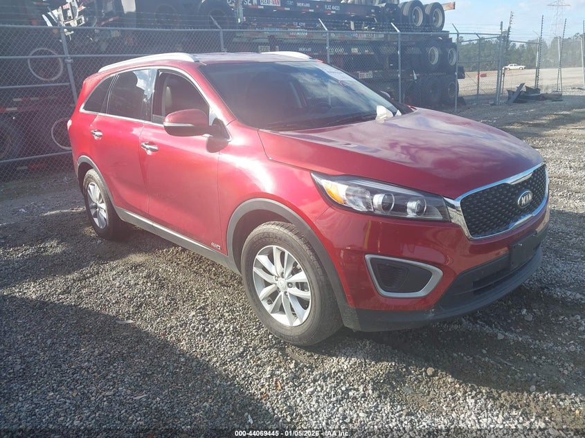 5XYPGDA37HG282153 2017 Kia Sorento 2.4L Lx auction photo 1