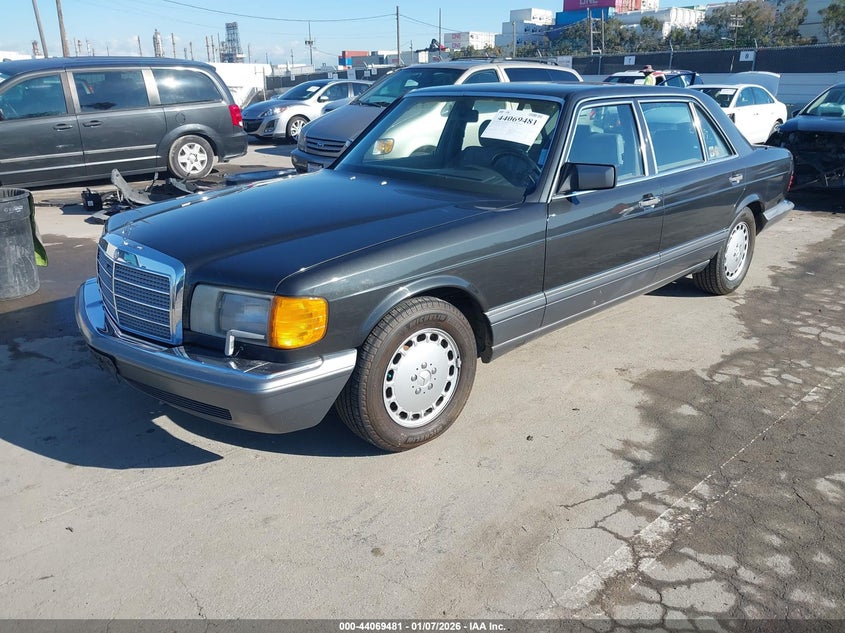 1989 MERCEDES-BENZ 420 auction photo 2