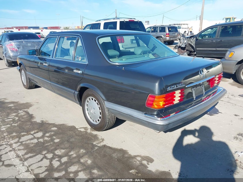 1989 MERCEDES-BENZ 420 auction photo 3