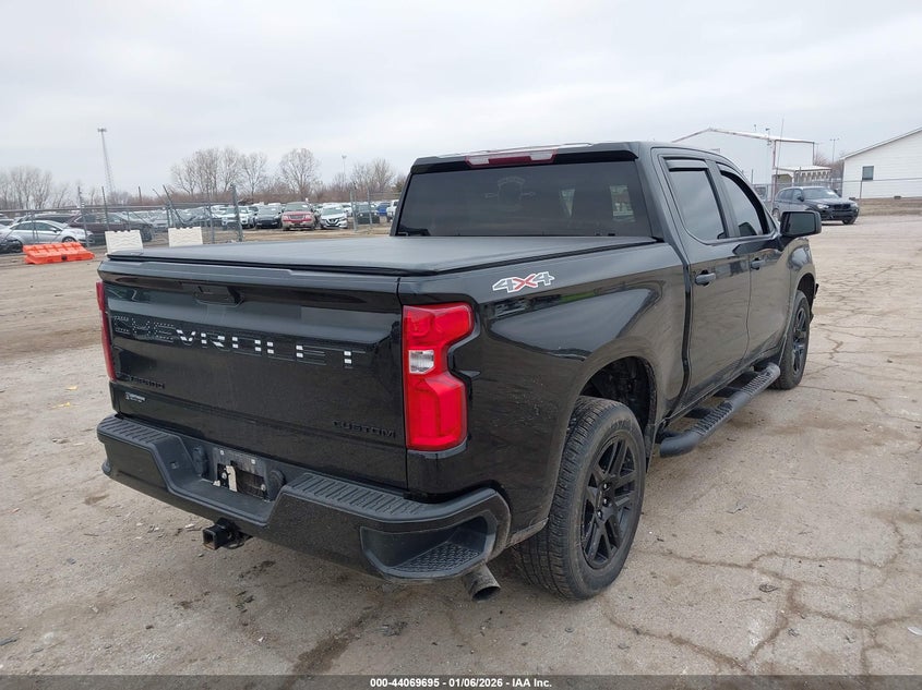 2021 Chevrolet Silverado 1500 4Wd Short Bed Custom