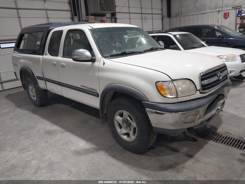 5TBBT4410YS027825 2000 Toyota Tundra Sr5 V8 auction photo 1