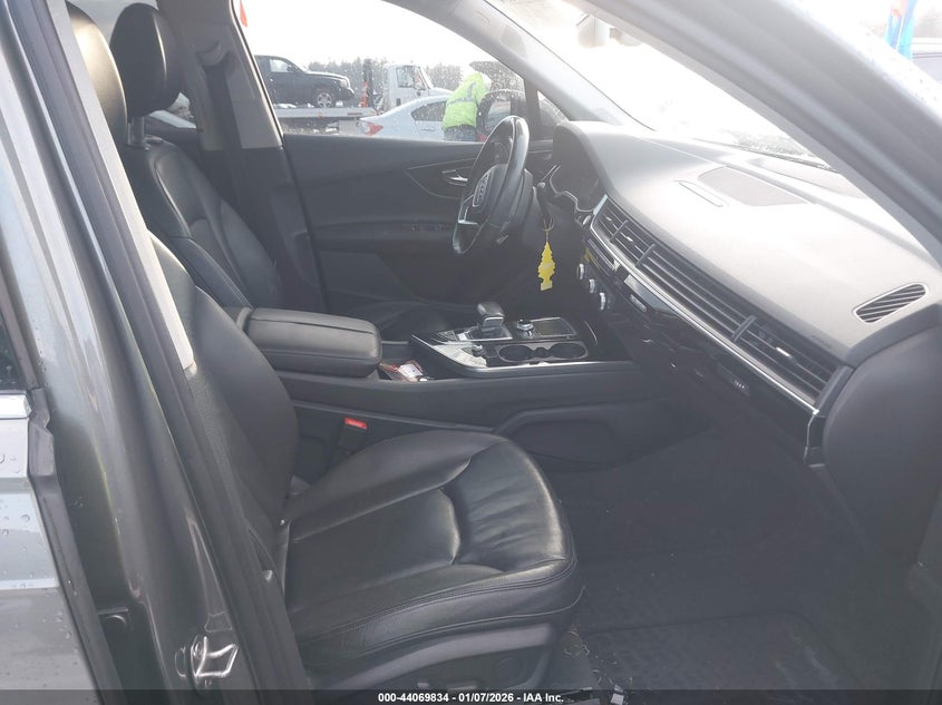 AUDI Q7 2017 VIN WA1LAAF71HD004531