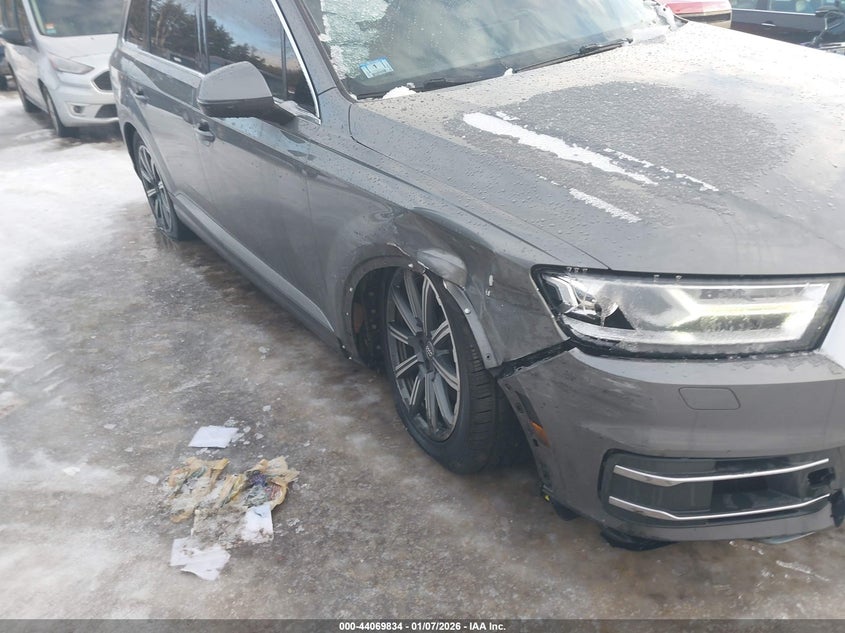 AUDI Q7 2017 VIN WA1LAAF71HD004531