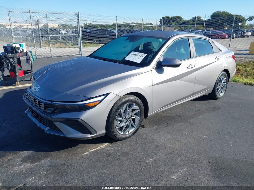 2024 Hyundai Elantra Hybrid Blue