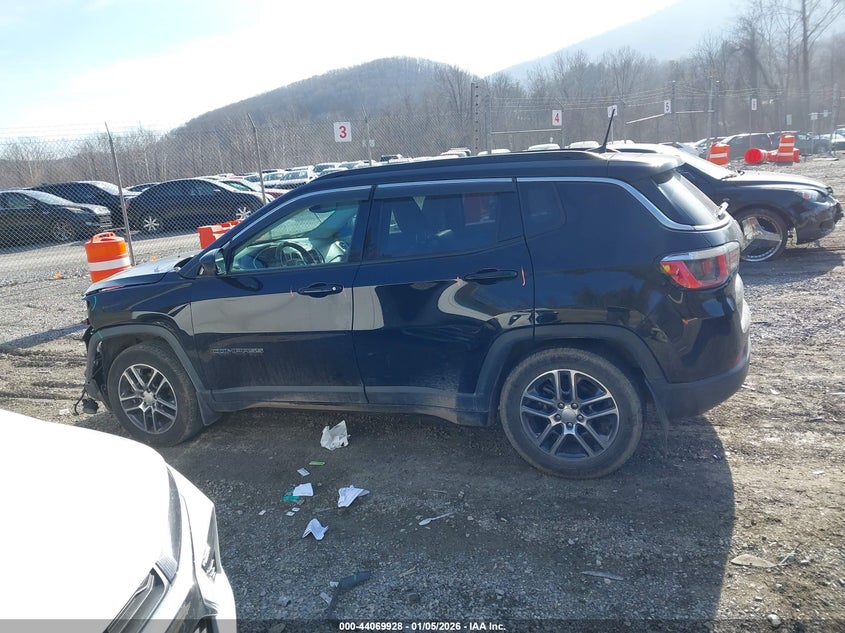 VIN 3C4NJCBB8KT711616 2019 JEEP COMPASS SUN AND WHEEL FWD