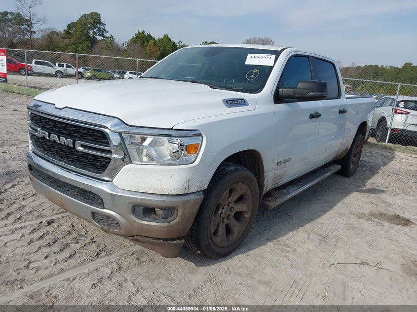 Vin: 1c6srfmt3pn689803, lot: 44565734, ram 1500 big horn  4x4 6'4 box 20232