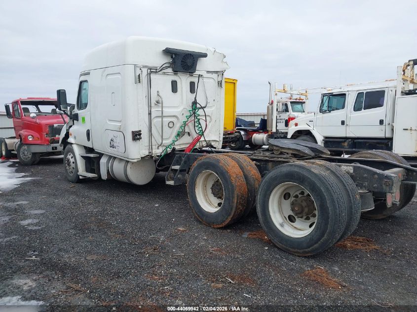 2017 Freightliner Cascadia 113