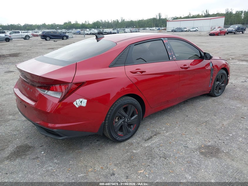 2022 Hyundai Elantra Sel