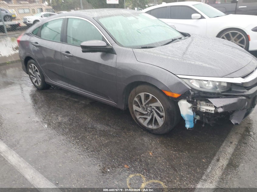 2HGFC2F72JH500872 2018 Honda Civic Ex auction photo 1