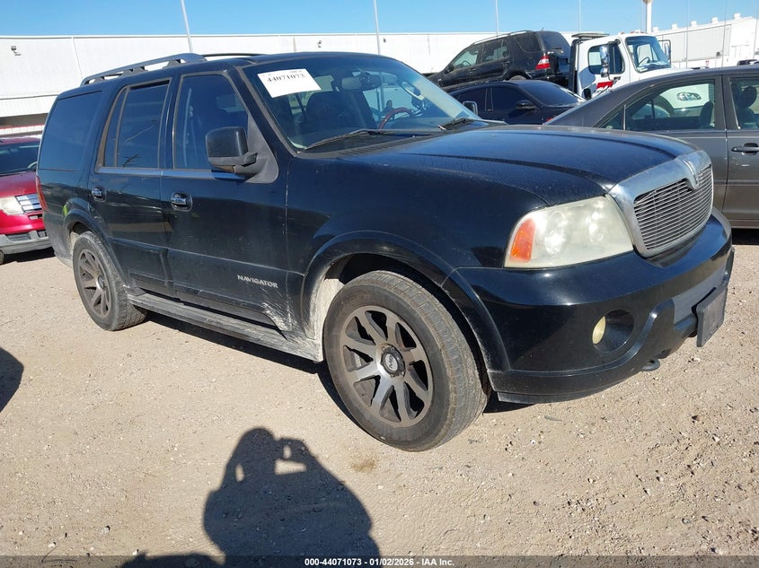 5LMFU27R13LJ44098 2003 Lincoln Navigator auction photo 1