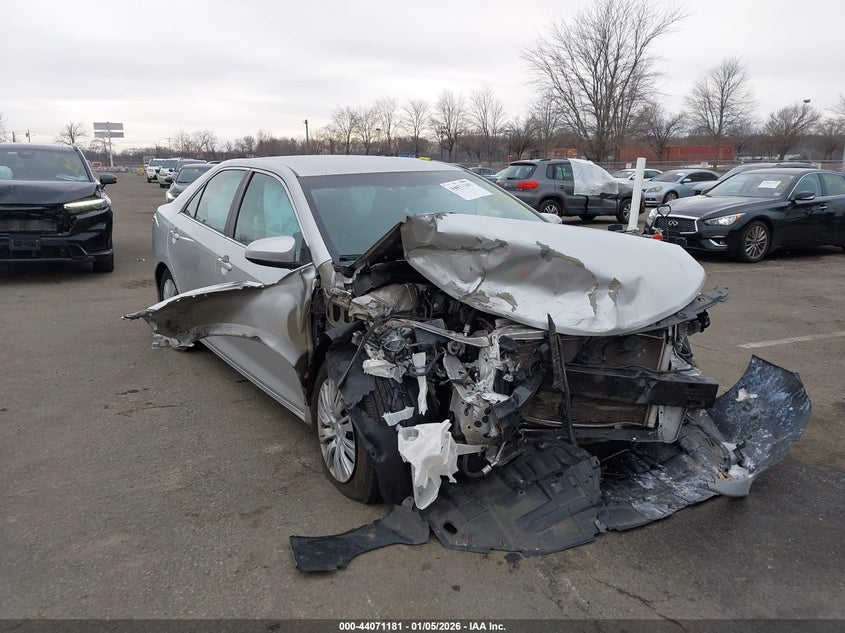 4T4BF1FKXER339629 2014 Toyota Camry L auction photo 1