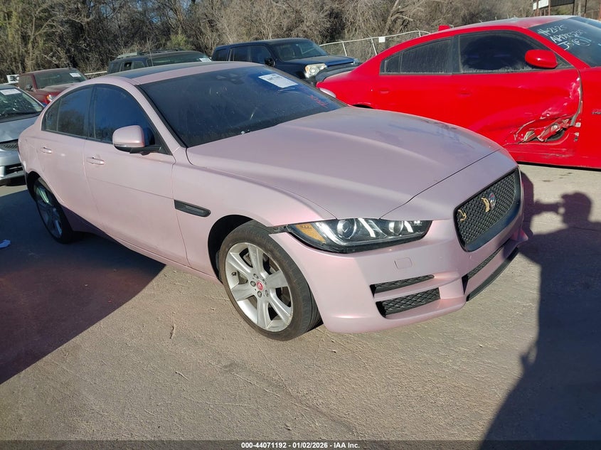 SAJAK4FX4JCP35415 2018 Jaguar Xe 25T Prestige auction photo 1