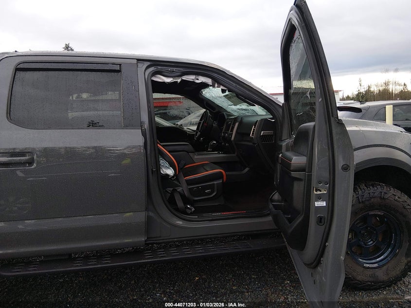 VIN 1FTFW1RG8JFA07095 2018 FORD F-150 RAPTOR