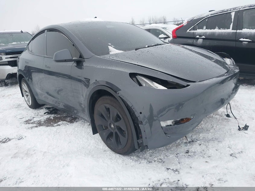7SAYGDEE6NF450743 2022 Tesla Model Y Long Range Dual Motor All-Wheel Drive auction photo 1