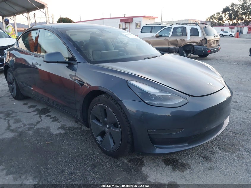 2022 Tesla Model 3 Long Range Dual Motor All-Wheel Drive