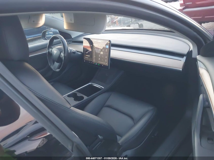 2022 Tesla Model 3 Long Range Dual Motor All-Wheel Drive