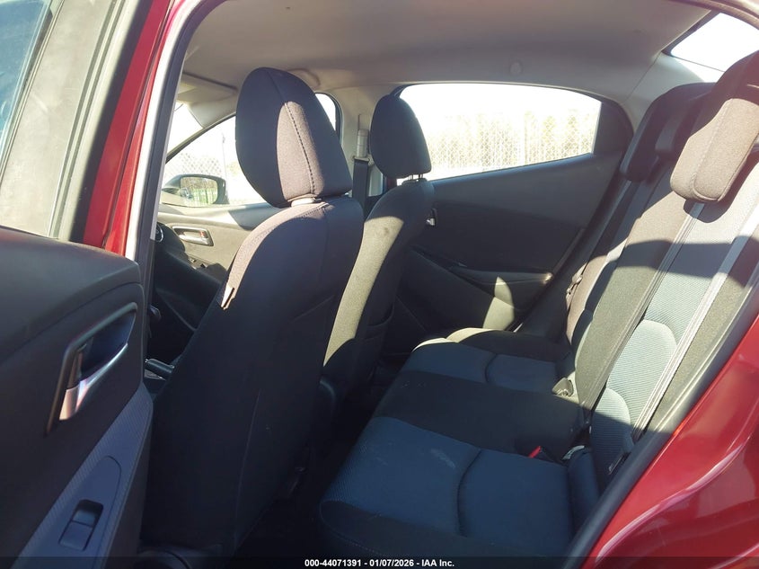 VIN 3MYDLBYV3HY183868 2017 TOYOTA YARIS IA