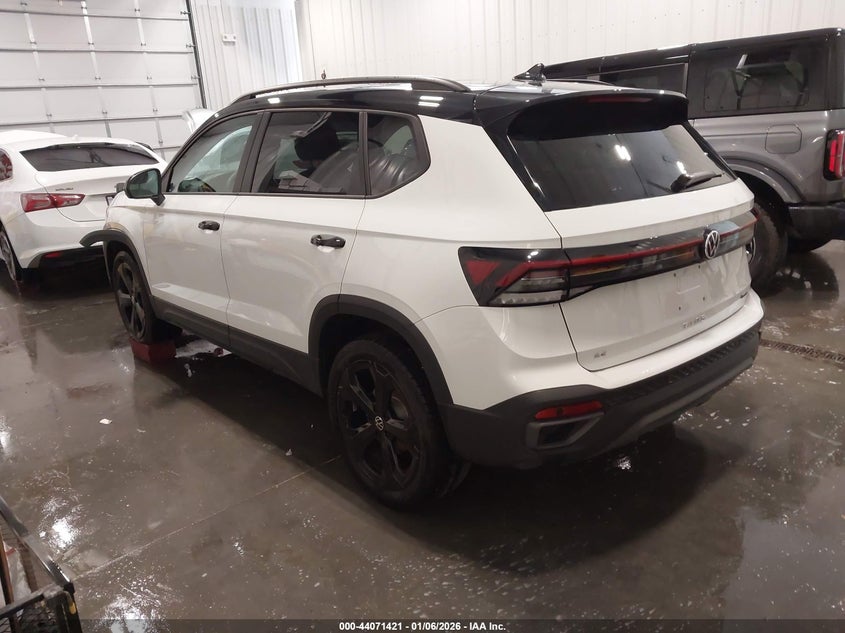 2025 Volkswagen Taos 1.5T Se Black