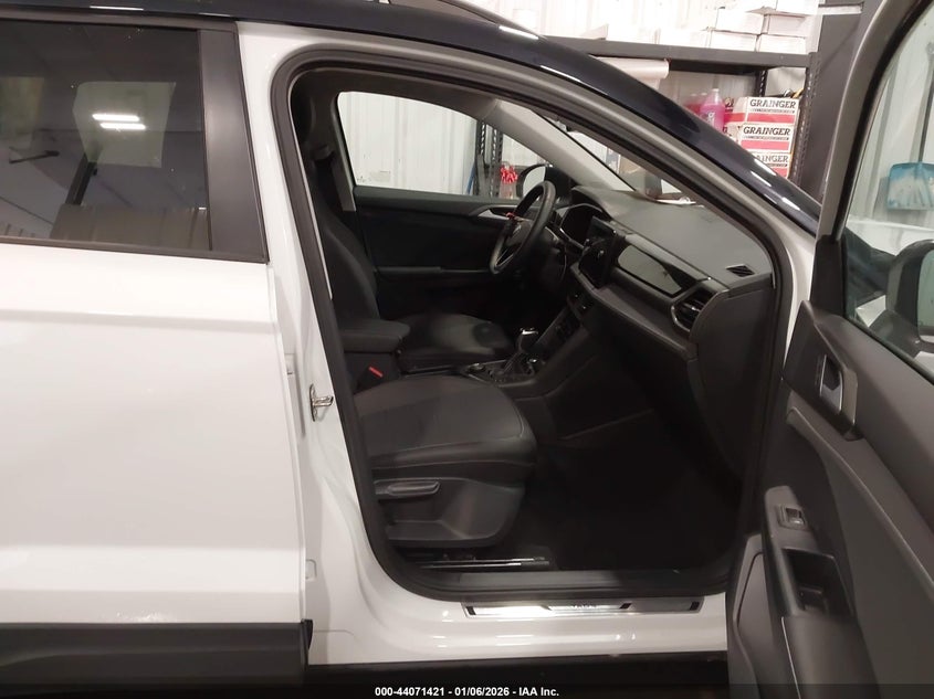 2025 Volkswagen Taos 1.5T Se Black