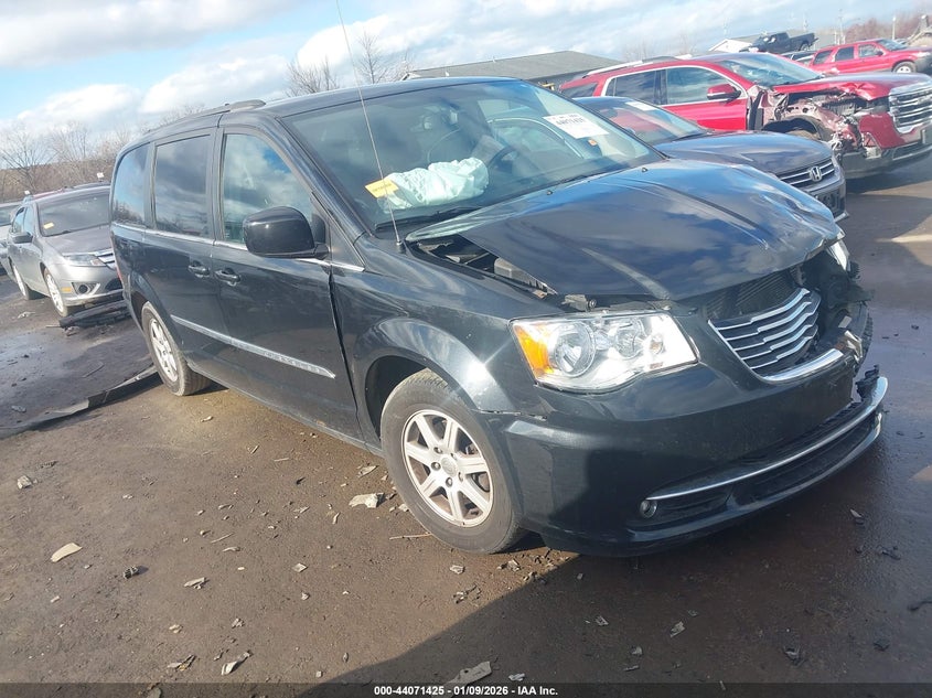 2012 Chrysler Town & Country Touring