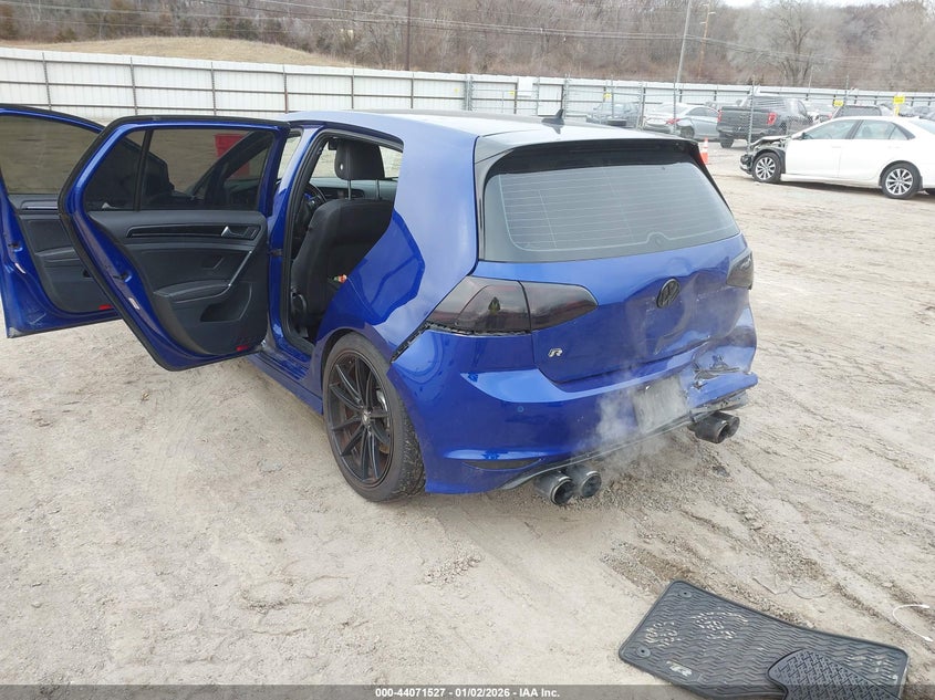 2015 Volkswagen Golf R 4-Door