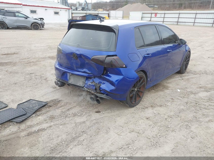 2015 Volkswagen Golf R 4-Door