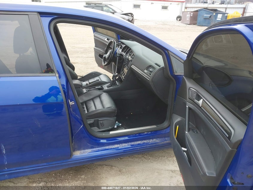 2015 Volkswagen Golf R 4-Door