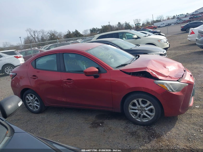 VIN 3MYDLBYV0HY165036 2017 TOYOTA YARIS IA