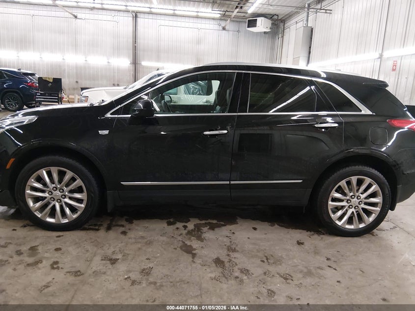 2017 Cadillac Xt5 Platinum VIN: 1GYKNFRSXHZ128538 Lot: 44071755
