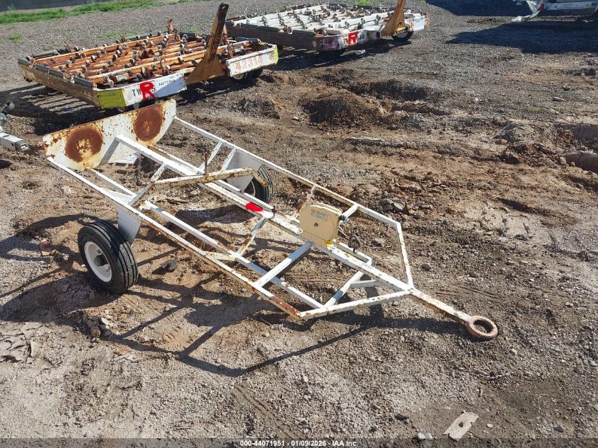 1980 Equipment Gse 003