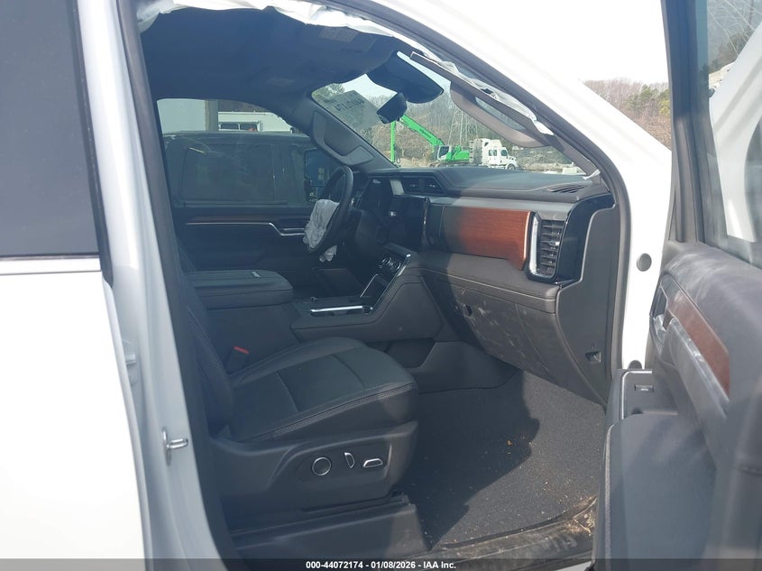 2025 GMC SIERRA 3500HD auction photo 7