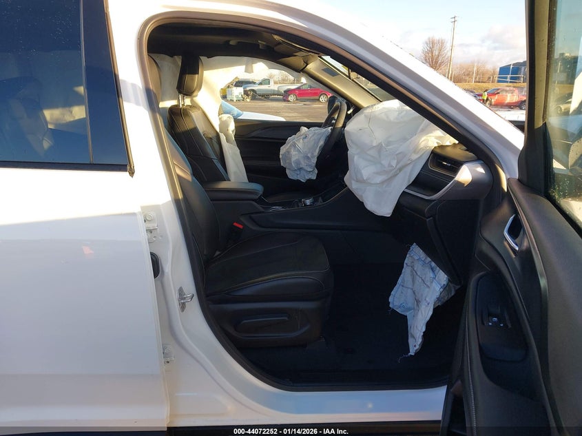 2025 Jeep Grand Cherokee Altitude X 4X4