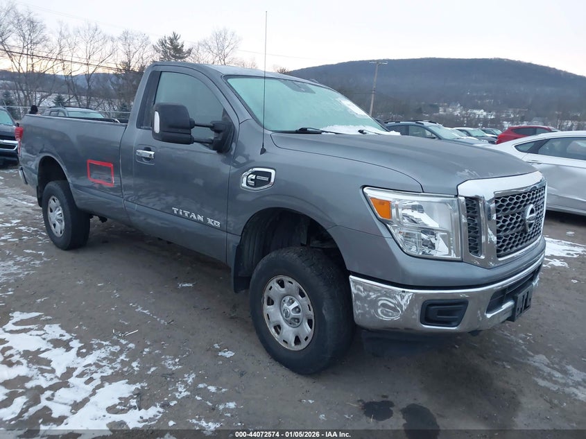 1N6BA1RP5HN522808 2017 Nissan Titan Xd Sv auction photo 1