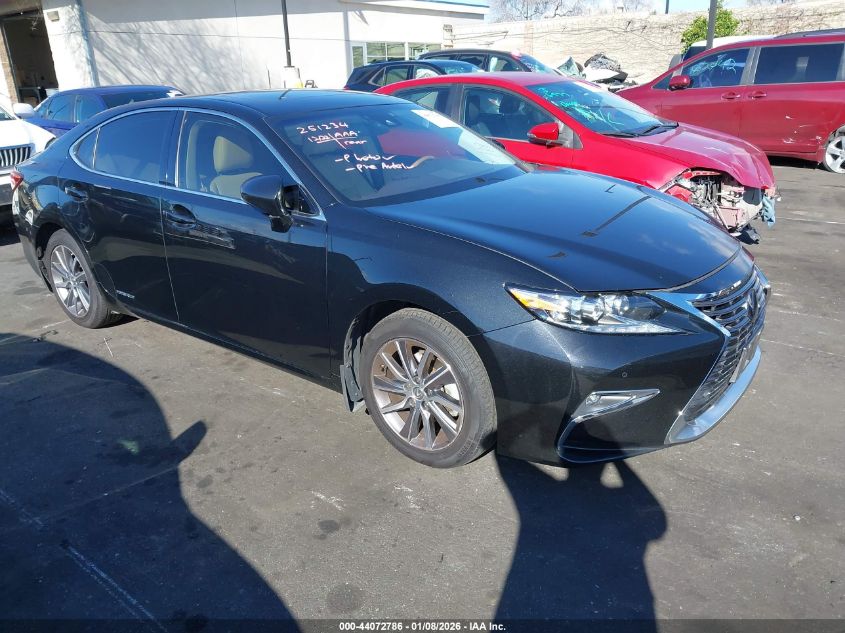 2016 Lexus ES 300h