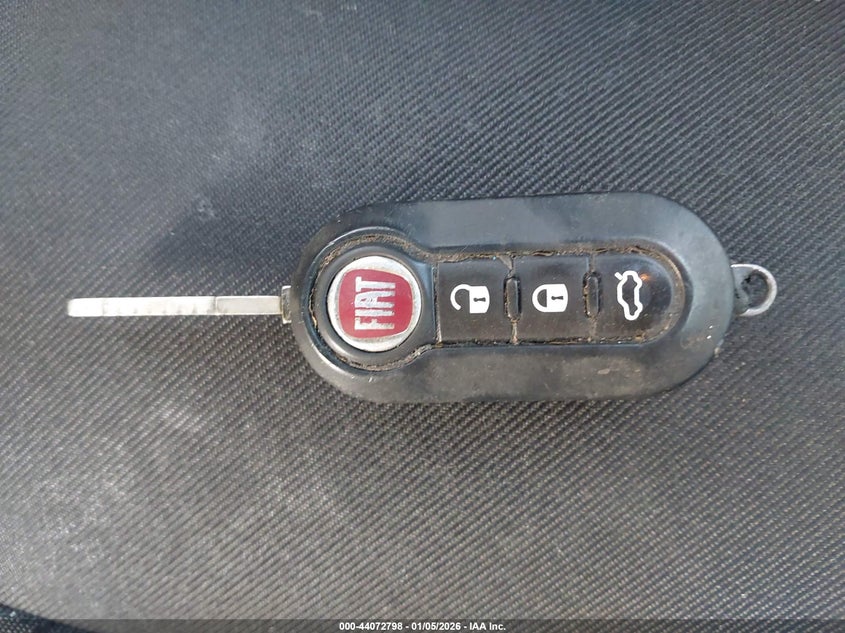 VIN 3C3CFFKH0JT504719 2018 FIAT 500 POP