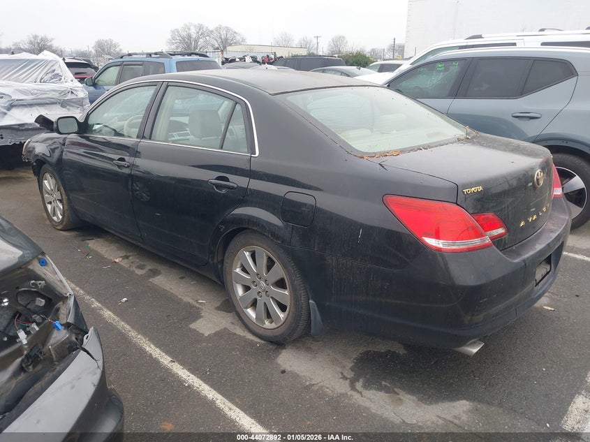 2005 Toyota Avalon Xls