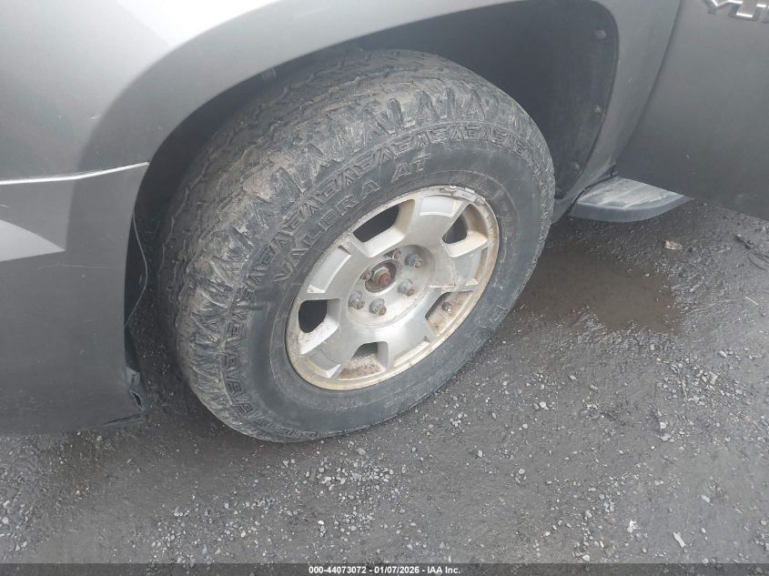 2009 GMC Yukon Xl 1500 Sle2 VIN: 1GKFK26359R225352 Lot: 44073072