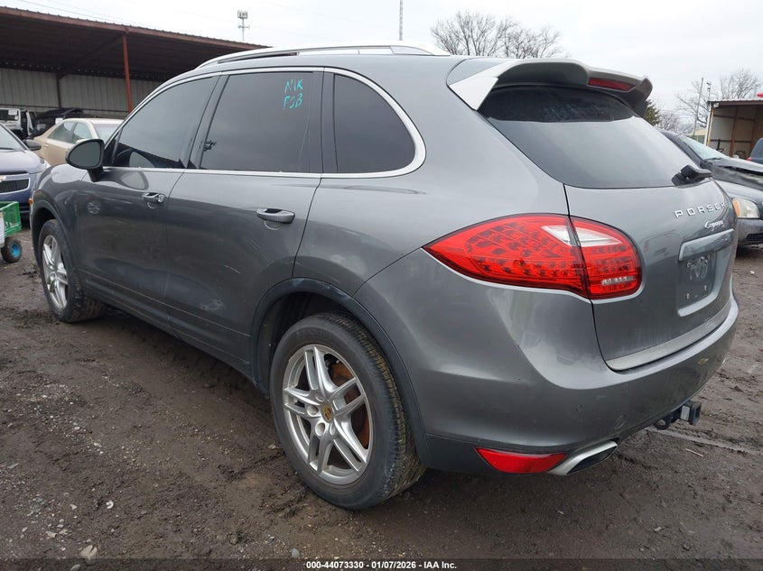 2014 Porsche Cayenne Platinum Edition