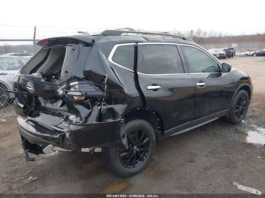 2018 Nissan Rogue Sv