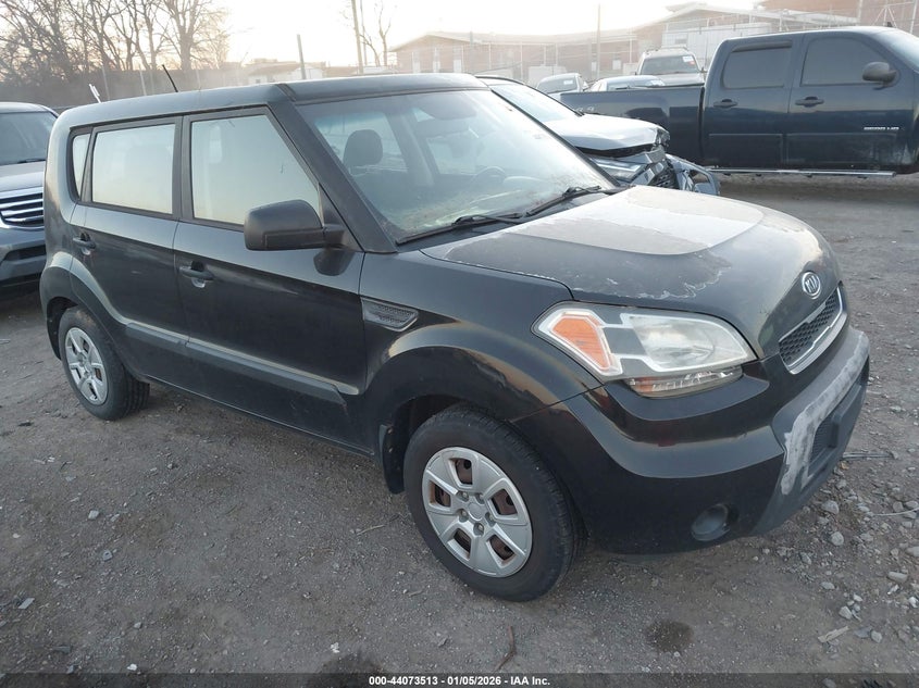 KNDJT2A1XB7231562 2011 Kia Soul auction photo 1
