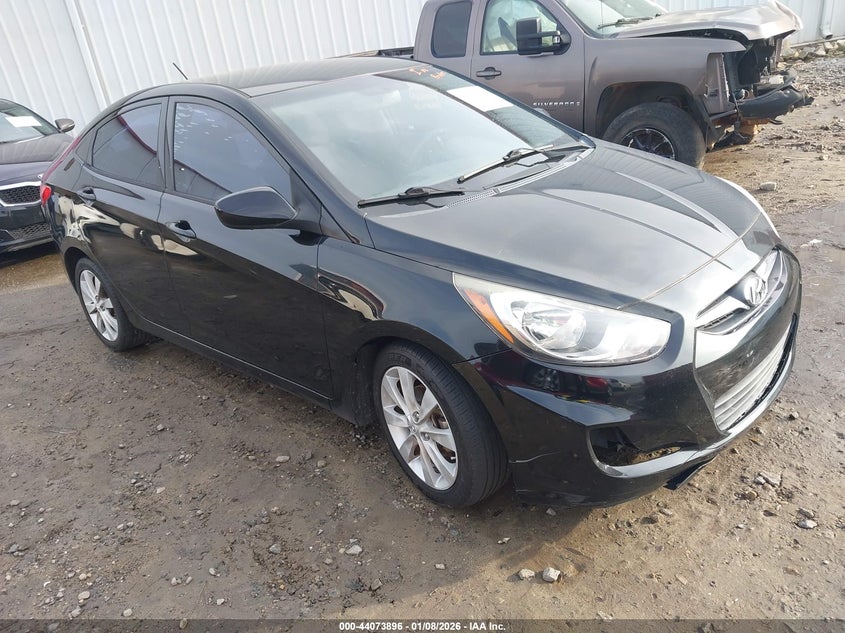 KMHCU4AE2DU316285 2013 Hyundai Accent Gls auction photo 1