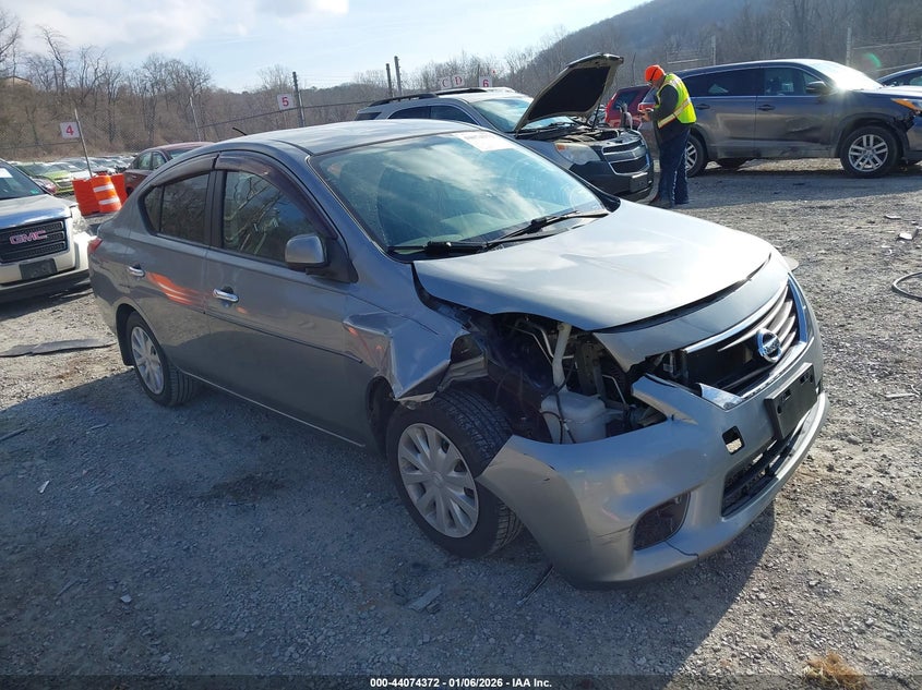 3N1CN7AP4CL829893 2012 Nissan Versa 1.6 Sv auction photo 1