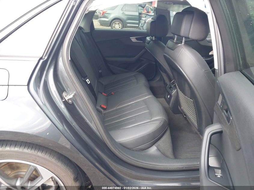 2019 AUDI A4 auction photo 8